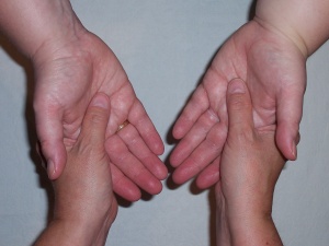 Hand reflexology